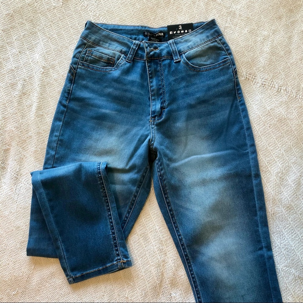 Fashion Nova Butt Lifting Ankle Jeans
